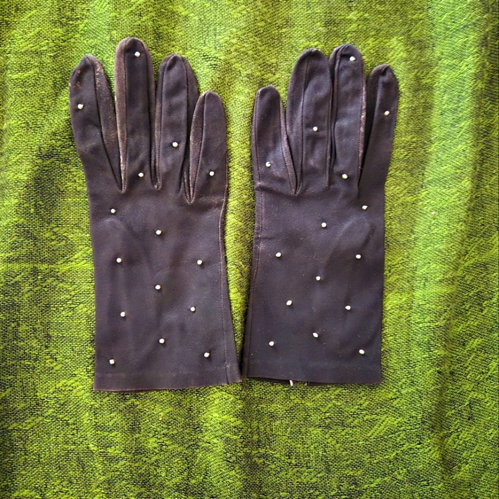 Antique leather gloves
